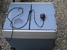 Cryonics UK's W48 DC Thermoelectric Cooler, 48 litres
            capacity, by MobiCool